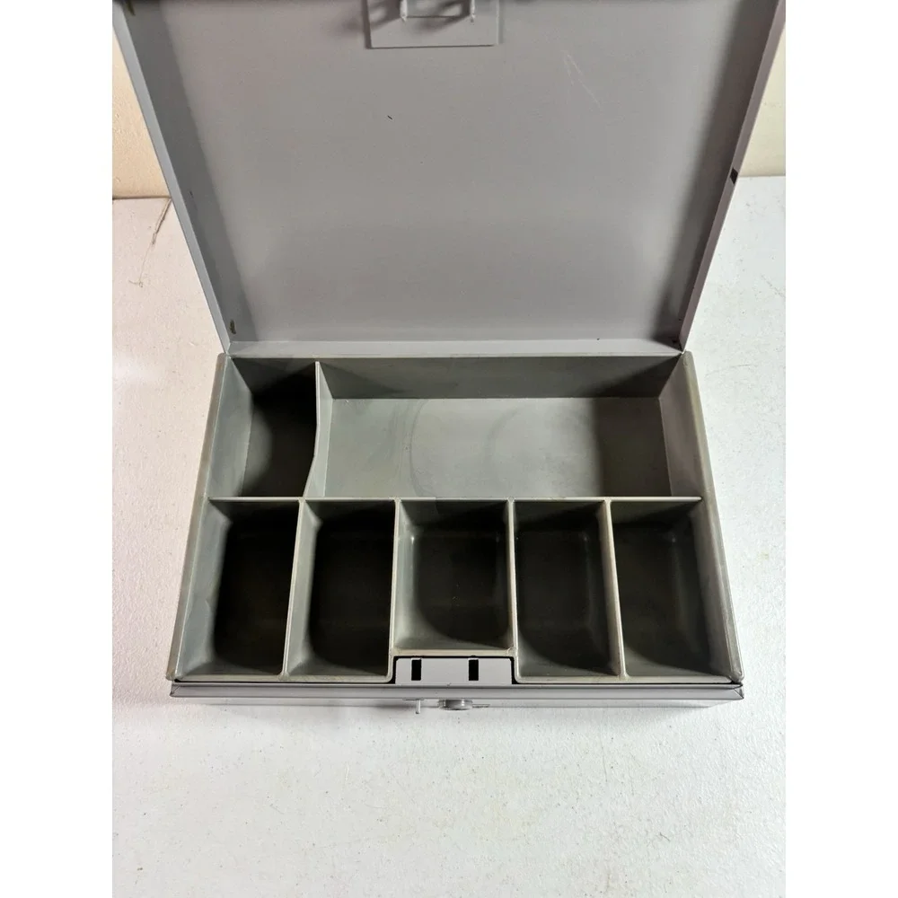 Vintage‎ Flash Filing Metal Cash Box 7x10x2 Fresno CA Garage Sale Staple